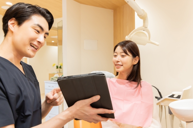 尼崎で歯のクリーニング！費用相場はいくら？保険適用の歯石取りと自費（PMTC）の違い